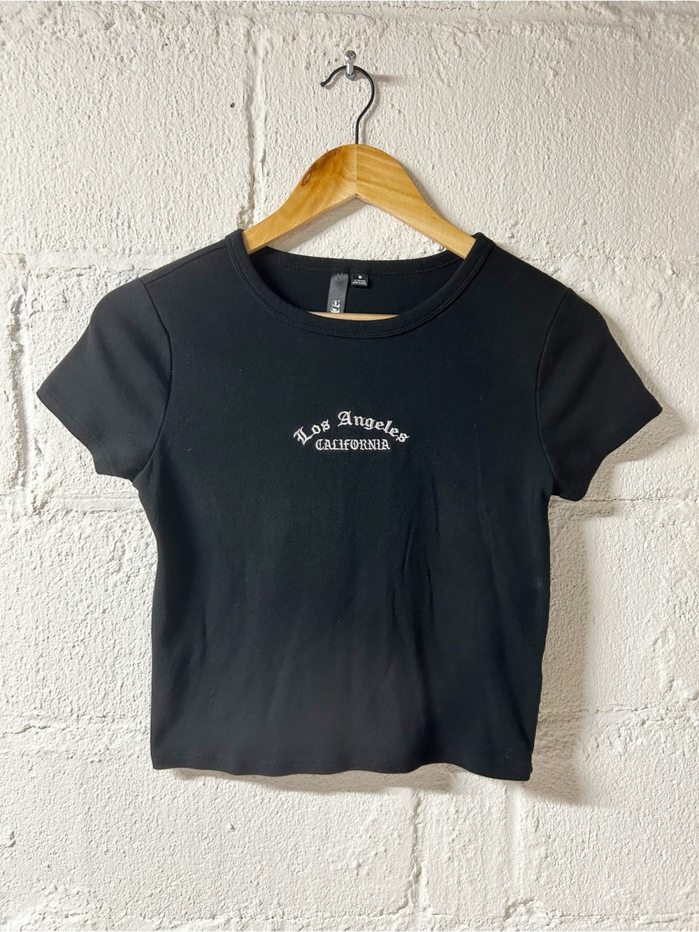 Garage Women’s Black Los Angeles Short Sleeve Crop Tee Sz. M NWOT